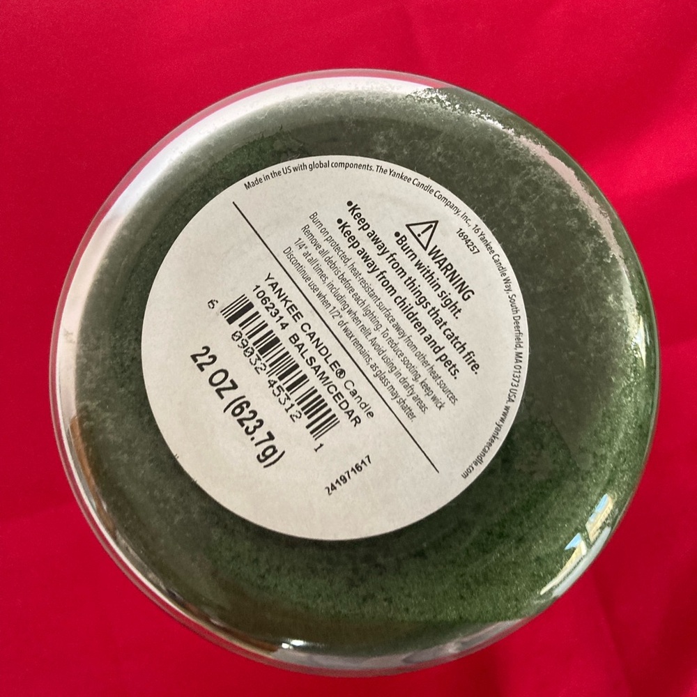 Yankee Candle Balsam & Cedar - Green - Picture 3 of 4